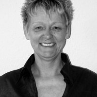 {f:if(condition: contact.image.alternative,
                            then: contact.image.alternative, else:
                            '{f:translate(key:
                            " contact.portrait.alt", arguments: {0: contact.firstname, 1:
                                contact.lastname})}')